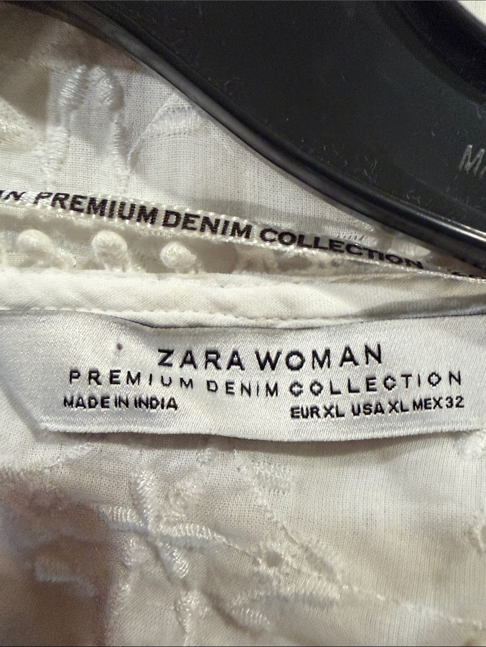 Zara White Eyelet Ruffle-Sleeve Blouse - Picture 2 of 4